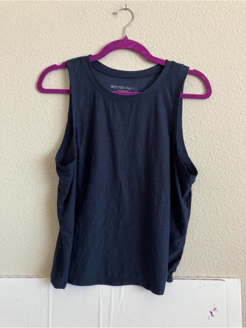 Beyond Yoga Navy Black Sleeveless Tank Top